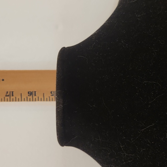 Black velvet necklace & bracelet displays - Picture 4 of 6